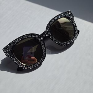 Black Sunglasses with Star Rhinestones
